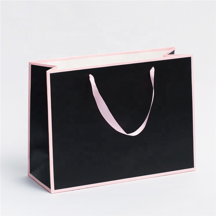 Luxury Paper Bag: 210g Black Cardboard Shopping Bag