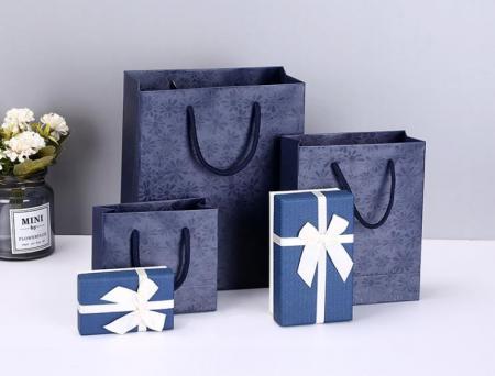 Colorful cheap shopping custom kraft paper bag wholesale