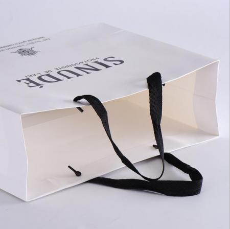 white kraft paper bag with logo printed for shopping