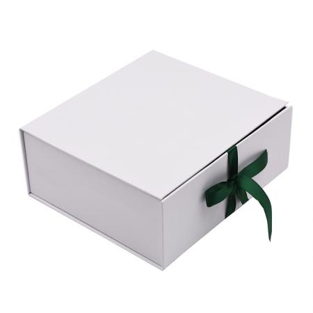 Luxury art paper cardboard magnetic wine gift box with ribbon