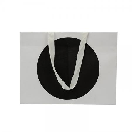 Luxury good quality rope handle clothing shopping paper packaging bag