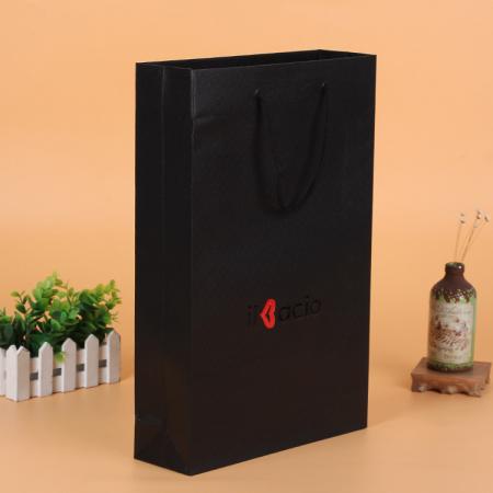 China Supplier Custom Logo Print black Kraft Paper gift Bottle Bag