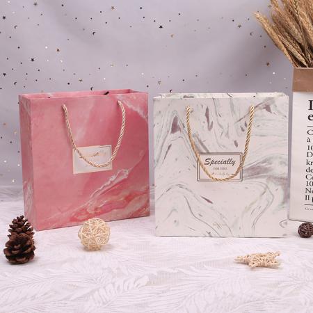 custom printed logo luxury pink gold paper shopping carry gift packaging bag with rope handles for shop