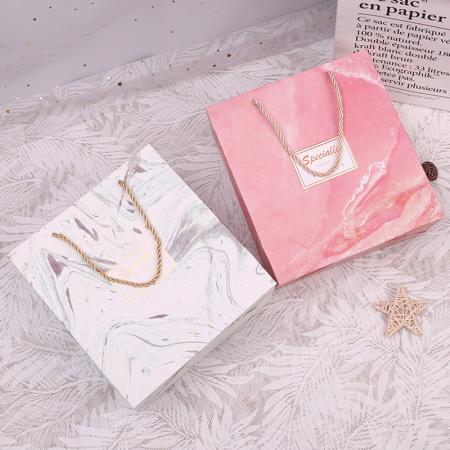 custom printed logo luxury pink gold paper shopping carry gift packaging bag with rope handles for shop
