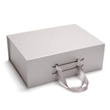 Magnet Foldable Paper Packaging Rigid Folding Gift Box with Ribbon
